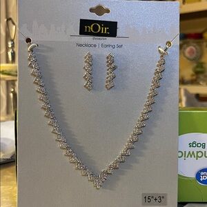 nOir Jewelry Silver and Crystal Zigzag Necklace and Earring Set